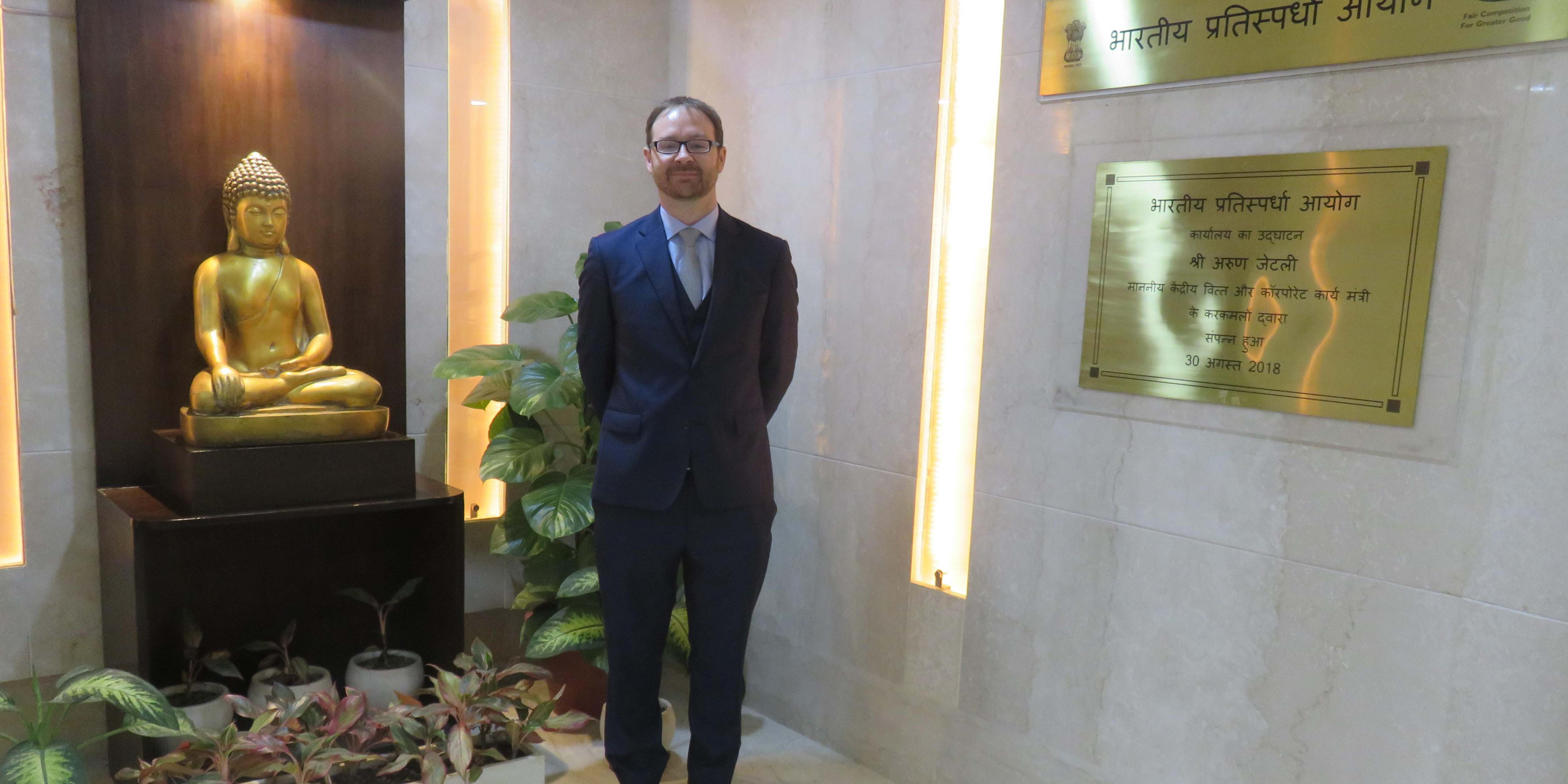 Professor Peter Whelan delivers expert evidence in India