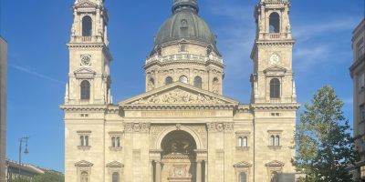 Expanding Global Horizons: Leeds Law Students Begin Studies in Budapest