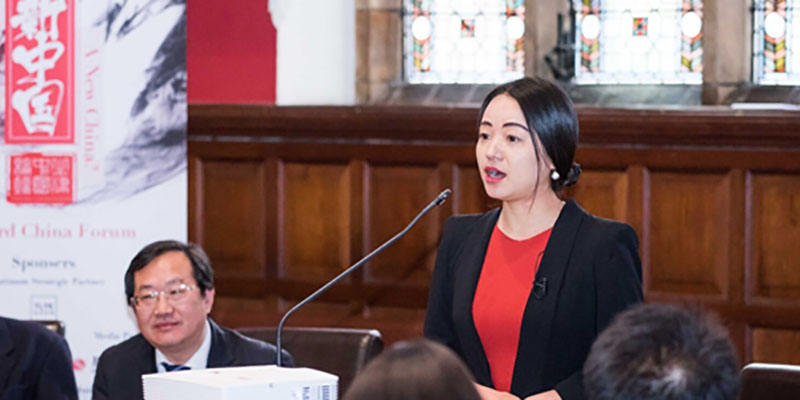 Dr Li Sun speaks at the Oxford China Forum School of Sociology