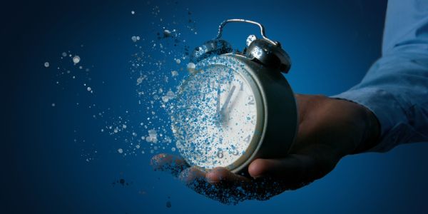 Clock disintegrating