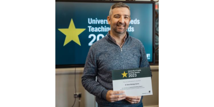 Dr Steve Montagu-Cairns wins 2023 University of Leeds Teaching Award 