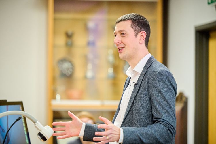 Professor Nicholson answering audience questions.