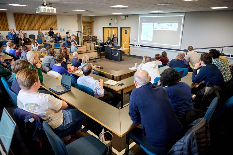 Viktoria Spaiser delivering her inaugural lecture.